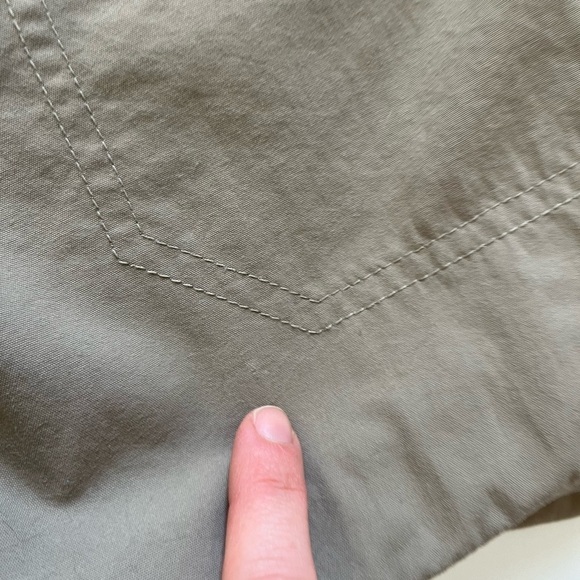 Mountain Hardwear Athletic Hiking Convertible Pants / Shorts Khaki Color Sz L - Picture 14 of 14